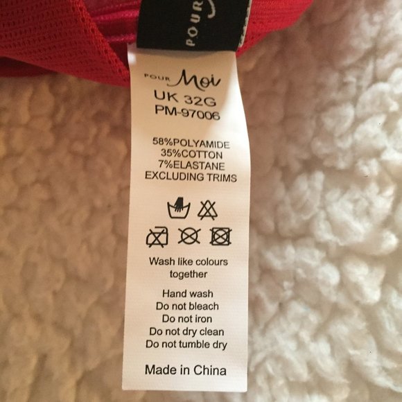 NWT Pour Moi Energy Non-Wired Zip Front Sports Bra - Size 32G (UK) - Red/Cherry - Picture 4 of 4